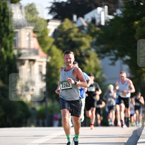 01.09.2024 - BARMER Alsterlauf Dr. Thomas Lammeyer http://msf.ph/oto/6887752 01.09.2024 09:21:35 Laufen 2262 meine-sportfotos.de