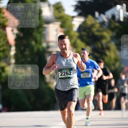 01.09.2024 - BARMER Alsterlauf Dr. Thomas Lammeyer http://msf.ph/oto/6887760 01.09.2024 09:21:36 Laufen 2262 meine-sportfotos.de