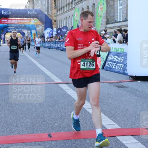 01.09.2024 - BARMER Alsterlauf Strokosch-Dieckow http://msf.ph/oto/6888250 01.09.2024 09:49:44 Ziel 2281, 2466, 2564, 3447, 3892, 4126, 4153, 4224, 4316, 4832, 8031, 8107, 8294 meine-sportfotos.de