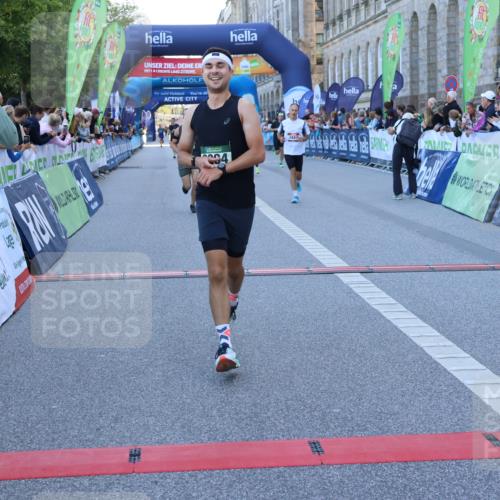 01.09.2024 - BARMER Alsterlauf Strokosch-Dieckow http://msf.ph/oto/6888252 01.09.2024 09:49:45 Ziel 2281, 2466, 2564, 3447, 3892, 4126, 4153, 4224, 4316, 4832, 8031, 8107, 8294 meine-sportfotos.de