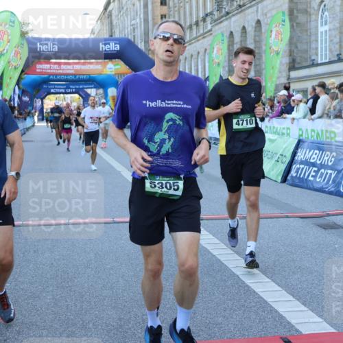 01.09.2024 - BARMER Alsterlauf Strokosch-Dieckow http://msf.ph/oto/6888312 01.09.2024 09:50:09 Ziel 2364, 2578, 2602, 2991, 3031, 3647, 4059, 4272, 4371, 4380, 4589, 4710, 5012, 5070, 5133, 5291, 5305, 8207 meine-sportfotos.de