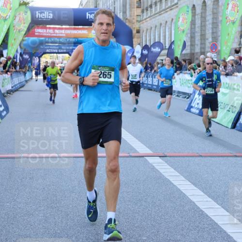 01.09.2024 - BARMER Alsterlauf Strokosch-Dieckow http://msf.ph/oto/6888352 01.09.2024 09:50:22 Ziel 2700, 2987, 4067, 4546, 4565, 4623, 4784, 4862, 4882, 4910, 5140, 5164, 5228, 8154, 8265 meine-sportfotos.de