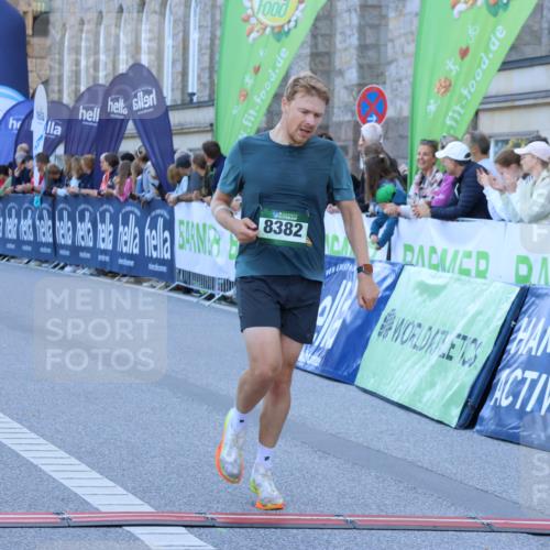 01.09.2024 - BARMER Alsterlauf Strokosch-Dieckow http://msf.ph/oto/6888355 01.09.2024 09:36:18 Ziel 30, 2527, 3729, 8382 meine-sportfotos.de