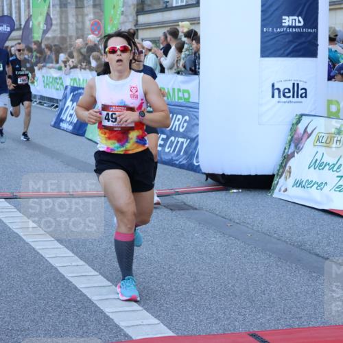 01.09.2024 - BARMER Alsterlauf Strokosch-Dieckow http://msf.ph/oto/6888382 01.09.2024 09:50:30 Ziel 2411, 2987, 3280, 3813, 4002, 4035, 4067, 4289, 4623, 4784, 4910, 5140, 5164, 5295 meine-sportfotos.de