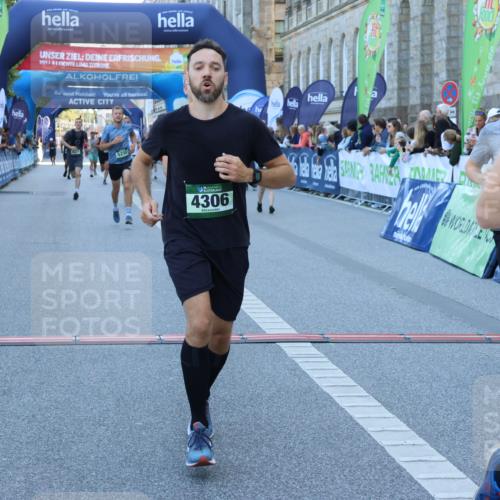 01.09.2024 - BARMER Alsterlauf Strokosch-Dieckow http://msf.ph/oto/6888408 01.09.2024 09:50:44 Ziel 2189, 2480, 2538, 2957, 3148, 3417, 3890, 4095, 4108, 4183, 4228, 4306, 4321, 4467, 4662, 4916, 5250, 8115 meine-sportfotos.de