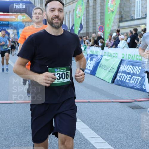 01.09.2024 - BARMER Alsterlauf Strokosch-Dieckow http://msf.ph/oto/6888412 01.09.2024 09:50:44 Ziel 2189, 2480, 2538, 2957, 3148, 3417, 3890, 4095, 4108, 4183, 4228, 4306, 4321, 4467, 4662, 4916, 5250, 8115 meine-sportfotos.de