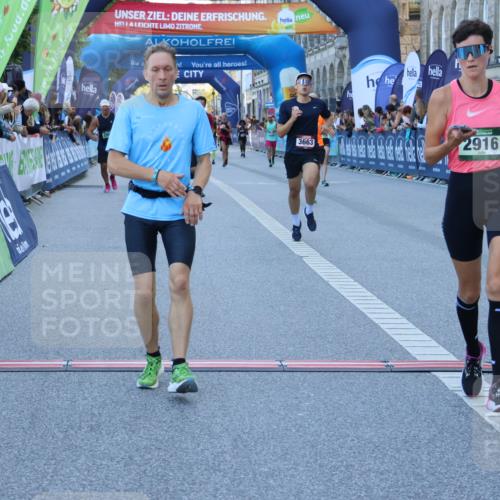 01.09.2024 - BARMER Alsterlauf Strokosch-Dieckow http://msf.ph/oto/6888452 01.09.2024 09:51:02 Ziel 2450, 2916, 2994, 3391, 3663, 5256, 5289, 8295 meine-sportfotos.de