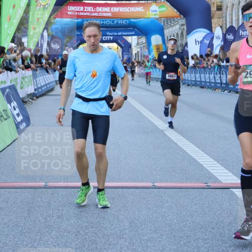 01.09.2024 - BARMER Alsterlauf Strokosch-Dieckow http://msf.ph/oto/6888454 01.09.2024 09:51:02 Ziel 2450, 2916, 2994, 3391, 3663, 5256, 5289, 8295 meine-sportfotos.de