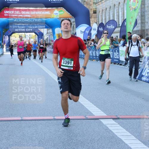 01.09.2024 - BARMER Alsterlauf Strokosch-Dieckow http://msf.ph/oto/6888468 01.09.2024 09:51:07 Ziel 2450, 2650, 2994, 3391, 3663, 4100, 4678, 4780, 5129, 5134, 5256, 5272 meine-sportfotos.de