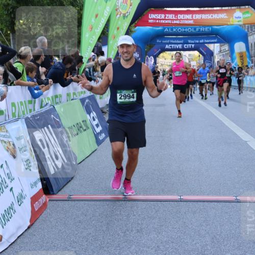 01.09.2024 - BARMER Alsterlauf Strokosch-Dieckow http://msf.ph/oto/6888475 01.09.2024 09:51:09 Ziel 2235, 2450, 2650, 2994, 3391, 3794, 4100, 4238, 4678, 4780, 5062, 5129, 5134, 5256, 5272, 8048 meine-sportfotos.de