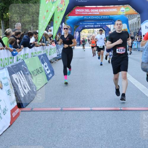 01.09.2024 - BARMER Alsterlauf Strokosch-Dieckow http://msf.ph/oto/6888497 01.09.2024 09:51:18 Ziel 1241, 2235, 2650, 2706, 3730, 3794, 3861, 3868, 4211, 4238, 4460, 4523, 4678, 4780, 4876, 5062, 5102, 5129, 5134, 5152, 5272, 8048, 8064 meine-sportfotos.de