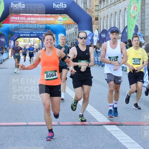 01.09.2024 - BARMER Alsterlauf Strokosch-Dieckow http://msf.ph/oto/6888505 01.09.2024 09:51:26 Ziel 1241, 2595, 2706, 3106, 3260, 3471, 3730, 4211, 4349, 4460, 4523, 4542, 4640, 5102, 5152, 8064, 8255 meine-sportfotos.de