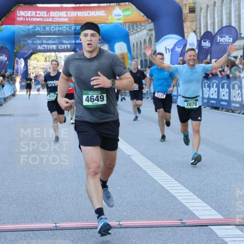 01.09.2024 - BARMER Alsterlauf Strokosch-Dieckow http://msf.ph/oto/6888619 01.09.2024 09:52:13 Ziel 2070, 2082, 2334, 3130, 3253, 3397, 3430, 3496, 3690, 3691, 4058, 4343, 4536, 4649, 4942, 5184, 8322 meine-sportfotos.de