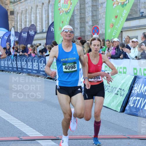 01.09.2024 - BARMER Alsterlauf Strokosch-Dieckow http://msf.ph/oto/6888643 01.09.2024 09:38:59 Ziel 3286, 3398, 3585, 3701, 3793, 4034, 4098, 4229, 4525, 4849, 4955, 5017, 5044, 8380 meine-sportfotos.de