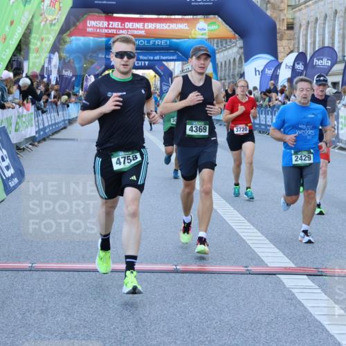 01.09.2024 - BARMER Alsterlauf Strokosch-Dieckow http://msf.ph/oto/6888656 01.09.2024 09:52:28 Ziel 2188, 2429, 3037, 3235, 3306, 3720, 4179, 4369, 4758, 4773, 4864, 4933, 5086, 5236, 8269 meine-sportfotos.de