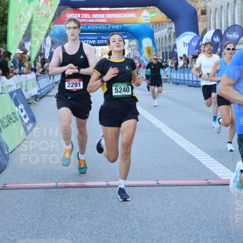 01.09.2024 - BARMER Alsterlauf Strokosch-Dieckow http://msf.ph/oto/6888727 01.09.2024 09:52:53 Ziel 2291, 2295, 2310, 2338, 2712, 2862, 2931, 3325, 3526, 5074, 5240, 8021, 8161 meine-sportfotos.de