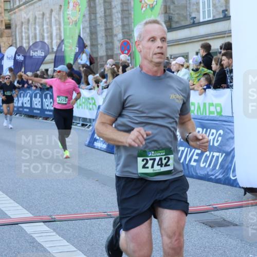 01.09.2024 - BARMER Alsterlauf Strokosch-Dieckow http://msf.ph/oto/6888756 01.09.2024 09:53:05 Ziel 2338, 2742, 2953, 3355, 3476, 3570, 3735, 4258, 4562, 4629, 5051, 5068, 8258, 8279 meine-sportfotos.de
