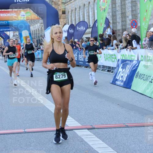 01.09.2024 - BARMER Alsterlauf Strokosch-Dieckow http://msf.ph/oto/6888763 01.09.2024 09:53:07 Ziel 2200, 2436, 2437, 2742, 2953, 3355, 3476, 3570, 3735, 4258, 4562, 4629, 5051, 5068, 8258, 8268, 8279 meine-sportfotos.de