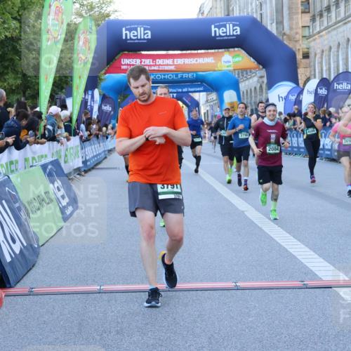 01.09.2024 - BARMER Alsterlauf Strokosch-Dieckow http://msf.ph/oto/6888806 01.09.2024 09:53:24 Ziel 2084, 2484, 2836, 3216, 3369, 3370, 3379, 3656, 3791, 3798, 3838, 4097, 4124, 4129, 4436, 4686, 4789, 4891, 4995, 8108, 8122, 8151 meine-sportfotos.de