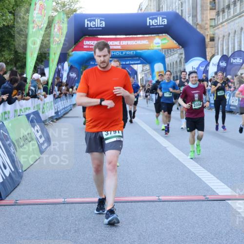 01.09.2024 - BARMER Alsterlauf Strokosch-Dieckow http://msf.ph/oto/6888807 01.09.2024 09:53:24 Ziel 2084, 2484, 2836, 3216, 3369, 3370, 3379, 3656, 3791, 3798, 3838, 4097, 4124, 4129, 4436, 4686, 4789, 4891, 4995, 8108, 8122, 8151 meine-sportfotos.de