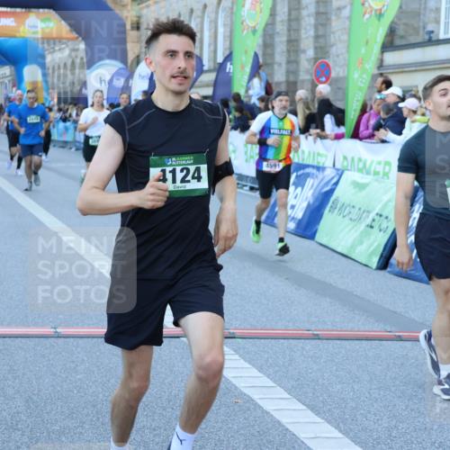 01.09.2024 - BARMER Alsterlauf Strokosch-Dieckow http://msf.ph/oto/6888830 01.09.2024 09:53:34 Ziel 2860, 2949, 3374, 3809, 3838, 3895, 4124, 4436, 4591, 4592, 4724, 4803, 4818, 4824, 4846, 4995, 8100, 8122, 8312, 8335 meine-sportfotos.de