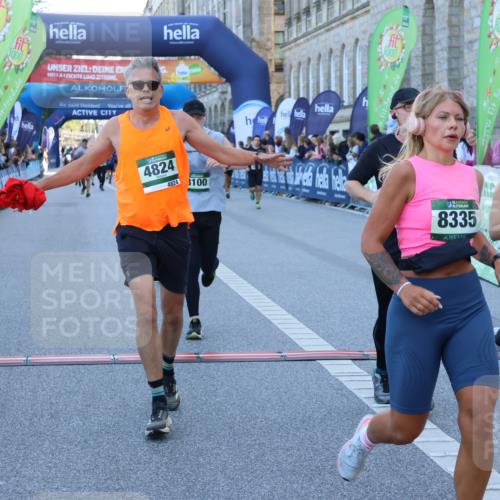 01.09.2024 - BARMER Alsterlauf Strokosch-Dieckow http://msf.ph/oto/6888854 01.09.2024 09:53:42 Ziel 2042, 2190, 2860, 3374, 3741, 3808, 4194, 4383, 4457, 4724, 4818, 4824, 4846, 5026, 8100, 8312, 8335 meine-sportfotos.de