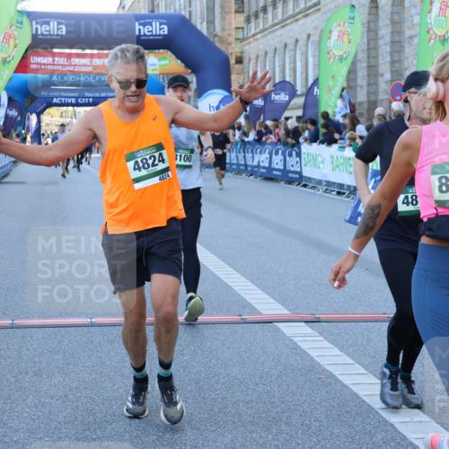 01.09.2024 - BARMER Alsterlauf Strokosch-Dieckow http://msf.ph/oto/6888857 01.09.2024 09:53:43 Ziel 2042, 2190, 2860, 3136, 3741, 3808, 4194, 4383, 4457, 4724, 4818, 4824, 4846, 5026, 8100, 8312, 8335 meine-sportfotos.de