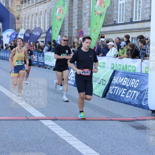 01.09.2024 - BARMER Alsterlauf Strokosch-Dieckow http://msf.ph/oto/6888864 01.09.2024 09:53:48 Ziel 2042, 2190, 2215, 2399, 3014, 3020, 3136, 3741, 3808, 4194, 4383, 4457, 4661, 4924, 5026, 5155, 5157, 5202, 8013 meine-sportfotos.de
