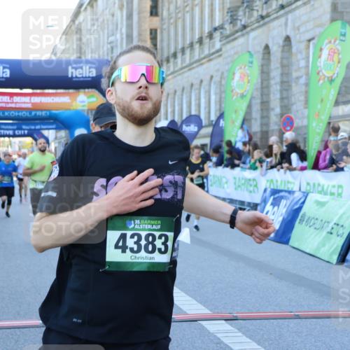 01.09.2024 - BARMER Alsterlauf Strokosch-Dieckow http://msf.ph/oto/6888876 01.09.2024 09:53:51 Ziel 2042, 2215, 2399, 3014, 3020, 3136, 3333, 3741, 3808, 4041, 4154, 4194, 4383, 4457, 4533, 4594, 4661, 4924, 5026, 5155, 5157, 5202, 8013 meine-sportfotos.de