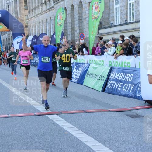 01.09.2024 - BARMER Alsterlauf Strokosch-Dieckow http://msf.ph/oto/6888895 01.09.2024 09:53:59 Ziel 2156, 2399, 2711, 2808, 3014, 3333, 3777, 3852, 4041, 4154, 4533, 4594, 4924, 5034, 5183, 8128, 8166, 8277 meine-sportfotos.de