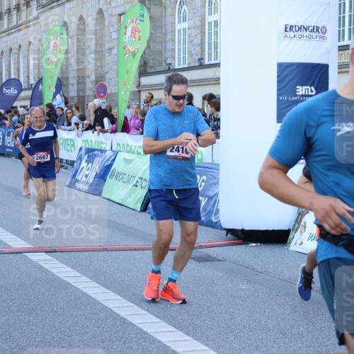 01.09.2024 - BARMER Alsterlauf Strokosch-Dieckow http://msf.ph/oto/6888914 01.09.2024 09:54:13 Ziel 2296, 2297, 2416, 2540, 2697, 2728, 2985, 4055, 4240, 4315, 4895, 5001, 5229, 8020 meine-sportfotos.de
