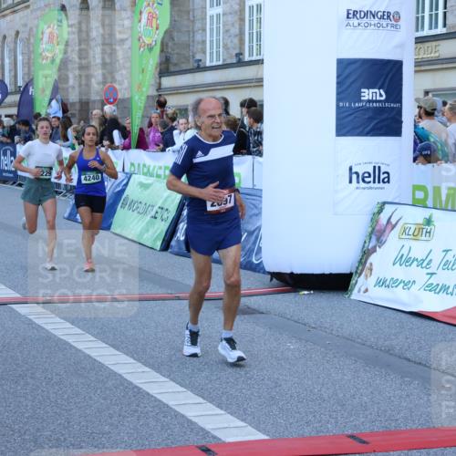 01.09.2024 - BARMER Alsterlauf Strokosch-Dieckow http://msf.ph/oto/6888918 01.09.2024 09:54:14 Ziel 2297, 2416, 2540, 2599, 2697, 2728, 2985, 3780, 4240, 4315, 4895, 5001, 5229 meine-sportfotos.de
