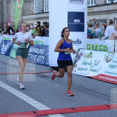 01.09.2024 - BARMER Alsterlauf Strokosch-Dieckow http://msf.ph/oto/6888926 01.09.2024 09:54:16 Ziel 2540, 2599, 2697, 2728, 2985, 3776, 3780, 4240, 4315, 4738, 4895, 5001, 5229 meine-sportfotos.de