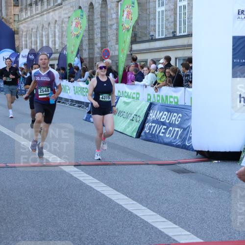 01.09.2024 - BARMER Alsterlauf Strokosch-Dieckow http://msf.ph/oto/6888945 01.09.2024 09:54:23 Ziel 2540, 2561, 2599, 3776, 3780, 4172, 4173, 4303, 4315, 4514, 4738, 5001 meine-sportfotos.de