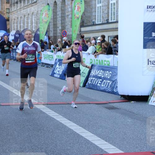 01.09.2024 - BARMER Alsterlauf Strokosch-Dieckow http://msf.ph/oto/6888946 01.09.2024 09:54:23 Ziel 2540, 2561, 2599, 3776, 3780, 4172, 4173, 4303, 4315, 4514, 4738, 5001 meine-sportfotos.de