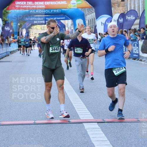 01.09.2024 - BARMER Alsterlauf Strokosch-Dieckow http://msf.ph/oto/6888968 01.09.2024 09:54:37 Ziel 2372, 2878, 2899, 3402, 3442, 3637, 3654, 3679, 3938, 3962, 4492, 4519, 4836, 8074 meine-sportfotos.de