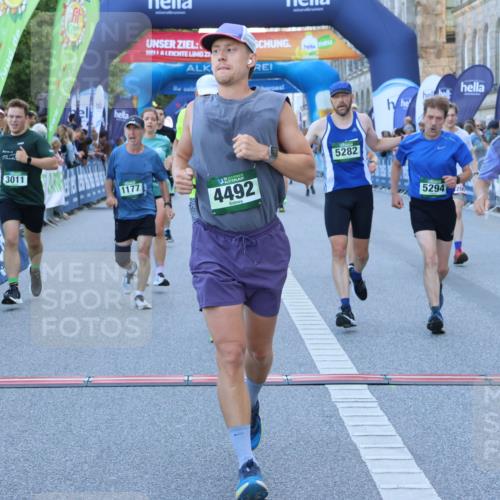 01.09.2024 - BARMER Alsterlauf Strokosch-Dieckow http://msf.ph/oto/6888993 01.09.2024 09:54:47 Ziel 1177, 2105, 2443, 3011, 3200, 3456, 4336, 4492, 4519, 4563, 4564, 4684, 4742, 4815, 4836, 4959, 5282, 5294, 8214 meine-sportfotos.de