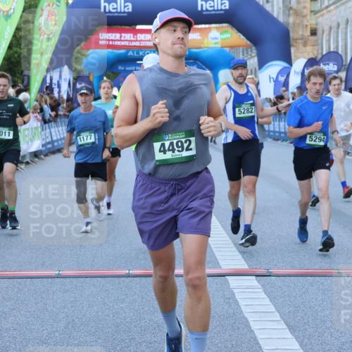 01.09.2024 - BARMER Alsterlauf Strokosch-Dieckow http://msf.ph/oto/6888995 01.09.2024 09:54:47 Ziel 1177, 2105, 2443, 3011, 3200, 3456, 4336, 4492, 4519, 4563, 4564, 4684, 4742, 4815, 4836, 4959, 5282, 5294, 8214 meine-sportfotos.de