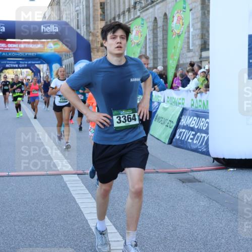 01.09.2024 - BARMER Alsterlauf Strokosch-Dieckow http://msf.ph/oto/6889034 01.09.2024 09:55:05 Ziel 2024, 2129, 2249, 2312, 2321, 2511, 2533, 2864, 2970, 2981, 3364, 3731, 4254, 4386, 4387, 4414, 4607, 5007, 5246, 5293, 8093 meine-sportfotos.de