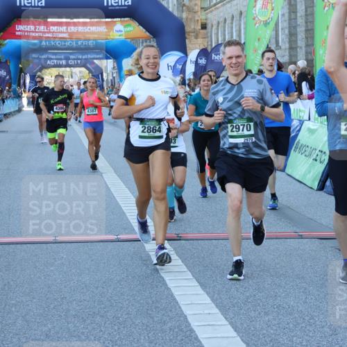 01.09.2024 - BARMER Alsterlauf Strokosch-Dieckow http://msf.ph/oto/6889036 01.09.2024 09:55:06 Ziel 2024, 2129, 2249, 2312, 2321, 2511, 2533, 2864, 2970, 3364, 3681, 3731, 3749, 4254, 4386, 4387, 4414, 4607, 4657, 5007, 5246, 5293, 8093 meine-sportfotos.de