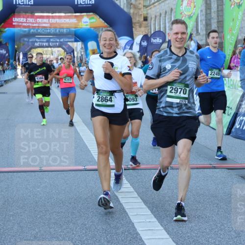 01.09.2024 - BARMER Alsterlauf Strokosch-Dieckow http://msf.ph/oto/6889037 01.09.2024 09:55:07 Ziel 2024, 2129, 2249, 2312, 2321, 2511, 2533, 2864, 2970, 3681, 3731, 3749, 4254, 4386, 4387, 4414, 4607, 4657, 5007, 5167, 5293, 8093 meine-sportfotos.de