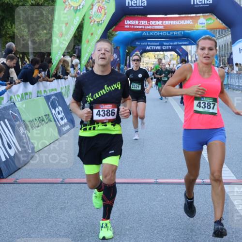 01.09.2024 - BARMER Alsterlauf Strokosch-Dieckow http://msf.ph/oto/6889046 01.09.2024 09:55:09 Ziel 2129, 2249, 2312, 2321, 2511, 2533, 2864, 2970, 3681, 3731, 3749, 4254, 4386, 4387, 4607, 4657, 5007, 5167, 5293, 5309, 8093 meine-sportfotos.de