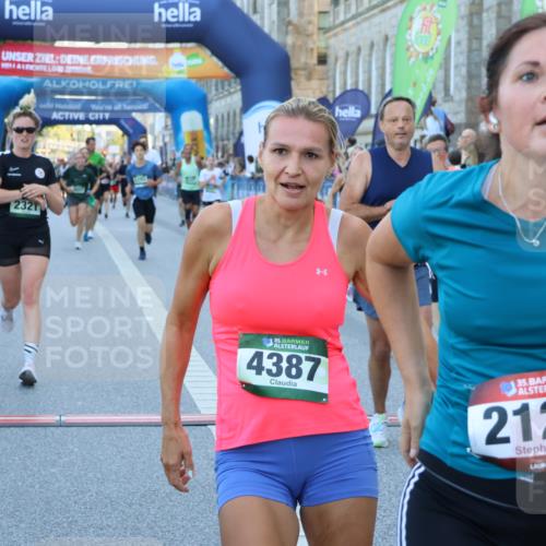 01.09.2024 - BARMER Alsterlauf Strokosch-Dieckow http://msf.ph/oto/6889049 01.09.2024 09:55:10 Ziel 2129, 2249, 2312, 2321, 2511, 2533, 2933, 3681, 3749, 4254, 4386, 4387, 4607, 4657, 5007, 5167, 5293, 5309, 8093 meine-sportfotos.de