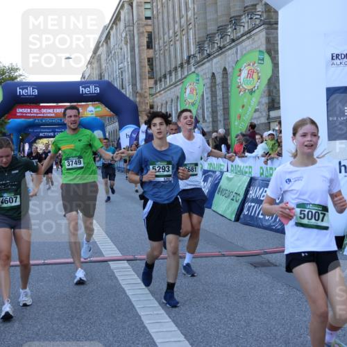 01.09.2024 - BARMER Alsterlauf Strokosch-Dieckow http://msf.ph/oto/6889059 01.09.2024 09:55:16 Ziel 2447, 2508, 2722, 2933, 3075, 3558, 3681, 3749, 3816, 4607, 4626, 4657, 4697, 5007, 5167, 5293, 5309 meine-sportfotos.de