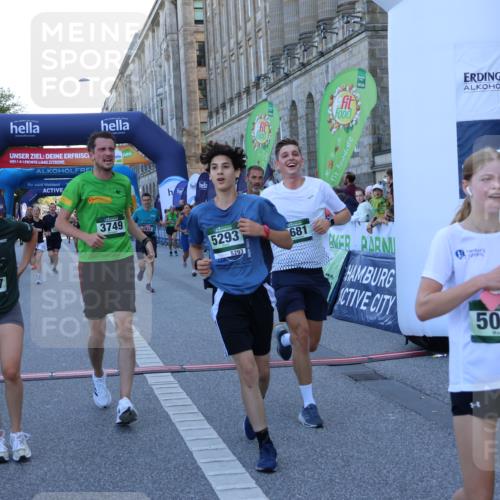 01.09.2024 - BARMER Alsterlauf Strokosch-Dieckow http://msf.ph/oto/6889061 01.09.2024 09:55:17 Ziel 2447, 2508, 2722, 2933, 2969, 3075, 3558, 3681, 3749, 3816, 4334, 4335, 4607, 4626, 4657, 4697, 5007, 5167, 5293, 5309, 8121 meine-sportfotos.de