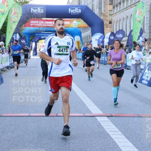 01.09.2024 - BARMER Alsterlauf Strokosch-Dieckow http://msf.ph/oto/6889236 01.09.2024 09:56:26 Ziel 2049, 2231, 2371, 2869, 3144, 3184, 3191, 3352, 3453, 3617, 3822, 3929, 4023, 4264, 4473, 4584, 4655, 4736, 8153, 8237 meine-sportfotos.de