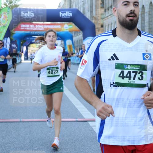 01.09.2024 - BARMER Alsterlauf Strokosch-Dieckow http://msf.ph/oto/6889242 01.09.2024 09:56:27 Ziel 2049, 2231, 2371, 2869, 3144, 3184, 3191, 3453, 3617, 3822, 3929, 4023, 4264, 4473, 4584, 4655, 8024, 8153, 8237 meine-sportfotos.de