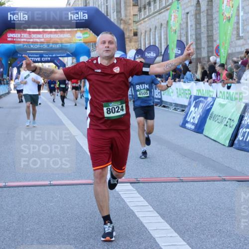 01.09.2024 - BARMER Alsterlauf Strokosch-Dieckow http://msf.ph/oto/6889260 01.09.2024 09:56:38 Ziel 2446, 3617, 3952, 4505, 4638, 4843, 4973, 4992, 5091, 8024, 8153, 8159, 8197, 8336, 8369 meine-sportfotos.de