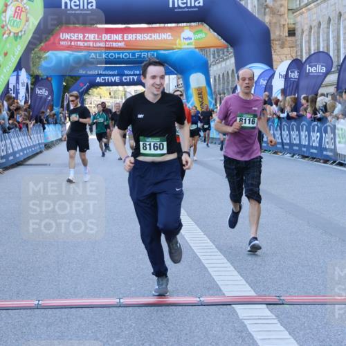 01.09.2024 - BARMER Alsterlauf Strokosch-Dieckow http://msf.ph/oto/6889326 01.09.2024 09:57:01 Ziel 2211, 2373, 2809, 3027, 3588, 3988, 4021, 4022, 4353, 4499, 4760, 5073, 5257, 8116, 8160 meine-sportfotos.de