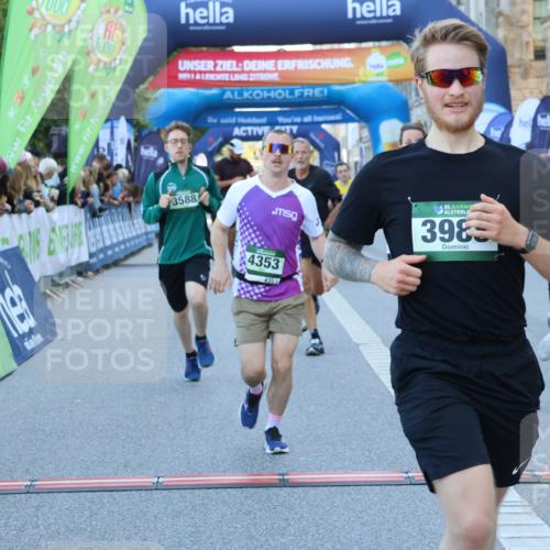 01.09.2024 - BARMER Alsterlauf Strokosch-Dieckow http://msf.ph/oto/6889343 01.09.2024 09:57:07 Ziel 2211, 2221, 2373, 2783, 2809, 3027, 3386, 3588, 3988, 4021, 4022, 4353, 4499, 4634, 4760, 5073, 5257 meine-sportfotos.de